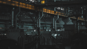 UK manufacturing continues to contract